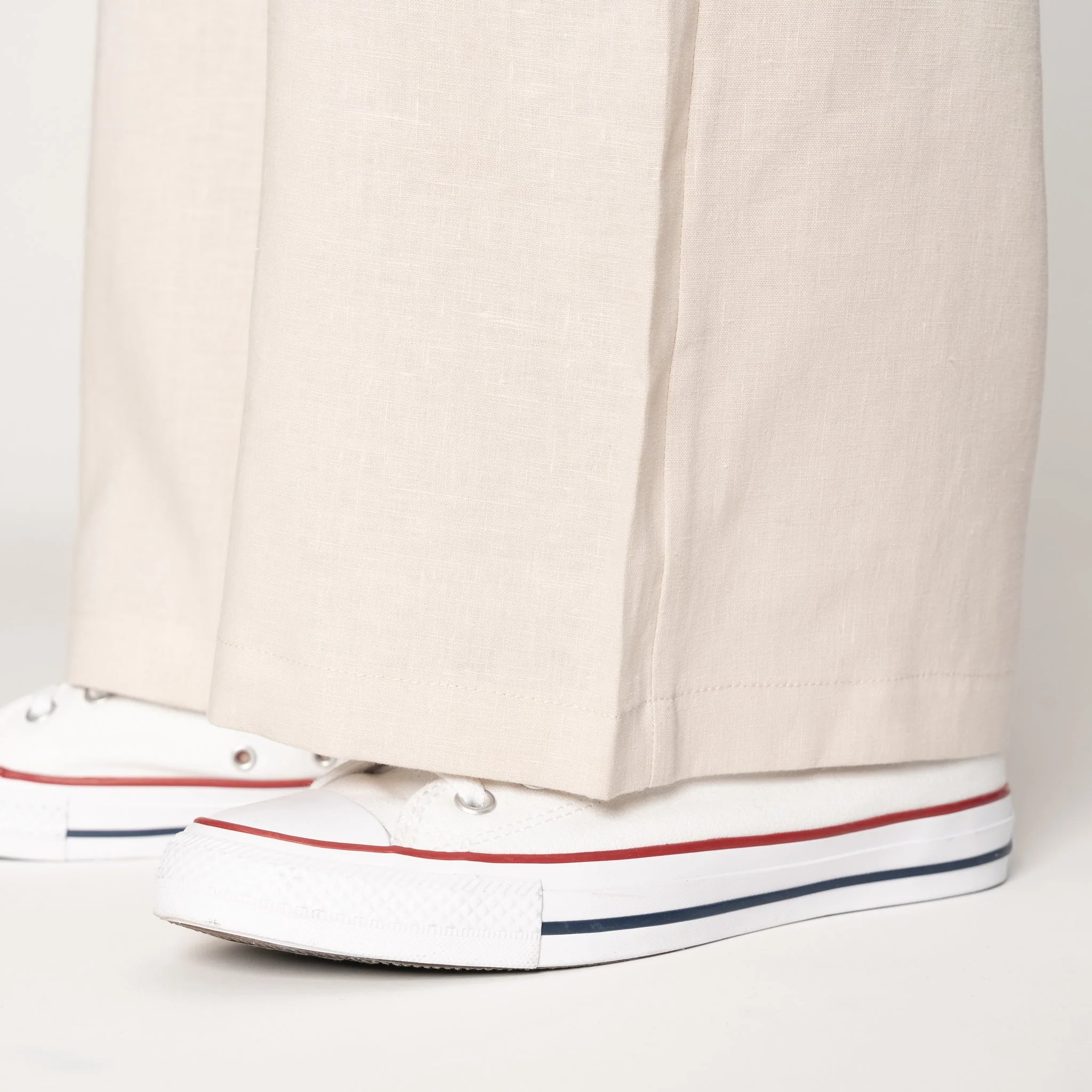 Relaxed Pleated Trouser - French Linen Fine Canvas - Ecru - Image 6